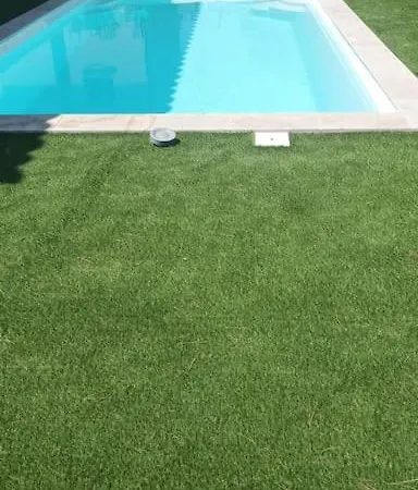 Spacieuse Avec Piscine, Secteur Tres Calme Willa Nîmes